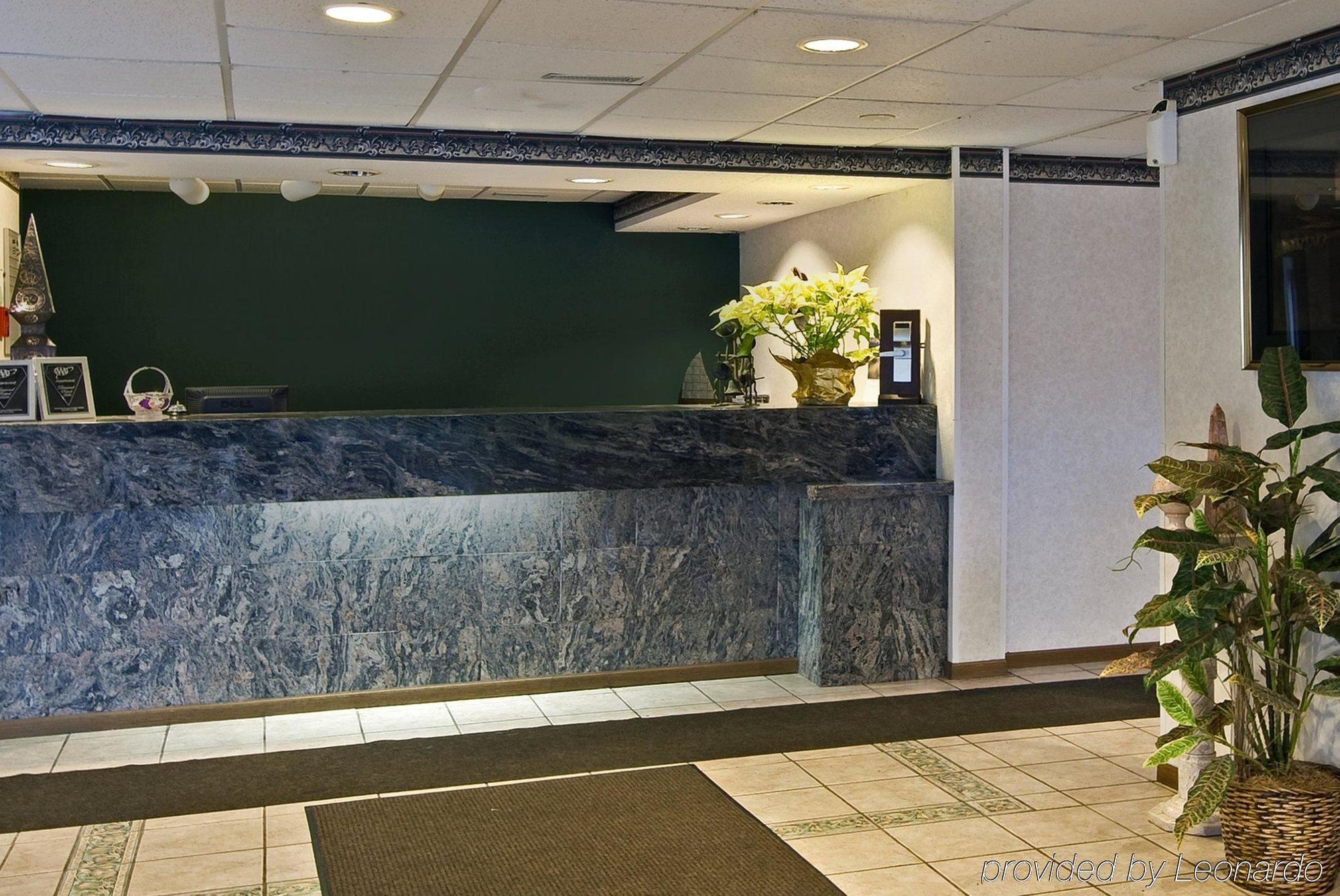 Americas Best Value Inn Waukegan Beltér fotó